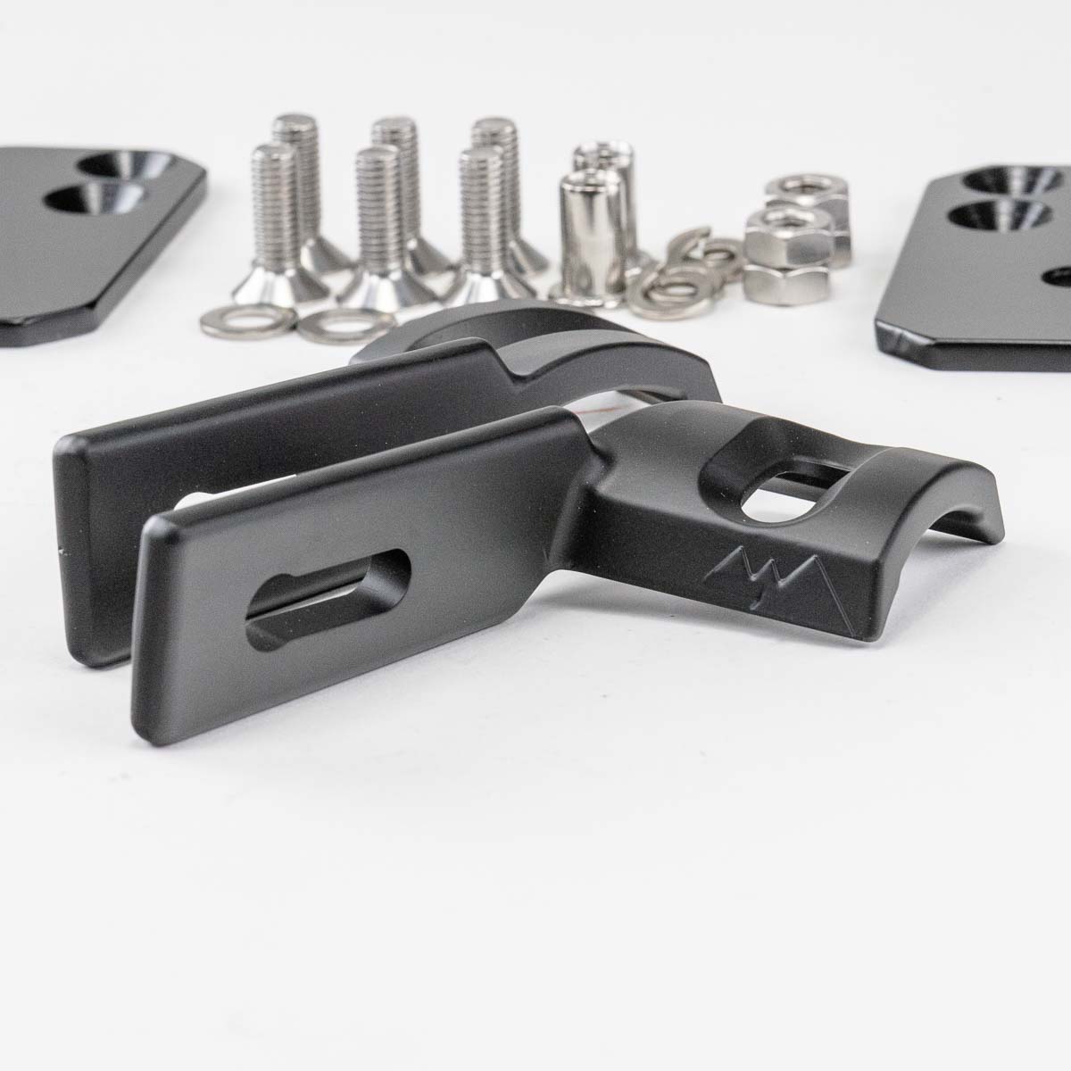 Scheinwerferhalter Frontbügel seitlich Schwarz